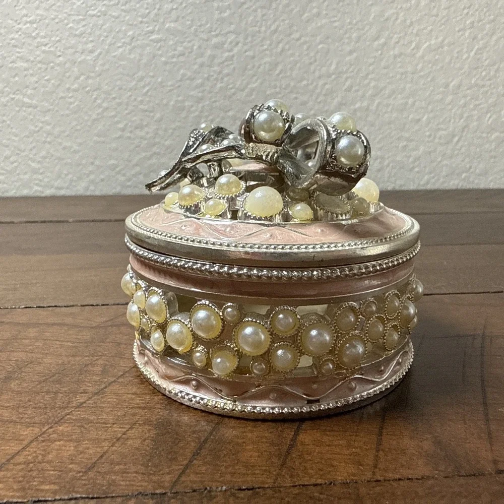 Vintage Pearl and Bow - Silver Pink Hinged Trinket Box - Magnetic Closure